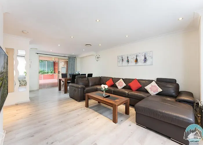 Aircabin - Seven Hills - Lovely - 3 Beds Townhouse